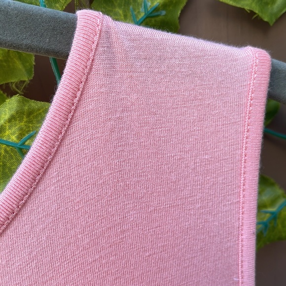 NWT/DG2 By Diane Gilman mixed media layered easy tank. Size Large 20” pit to pit - Picture 5 of 6